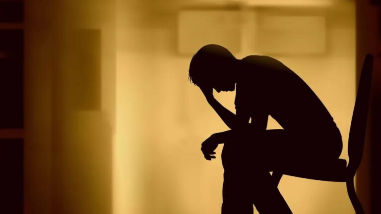 Read more about the article Η Κατάθλιψη στον 21ο αιώνα – Κλασική, Παραδοσιακή, Ομοιοπαθητική Αντιμετώπιση